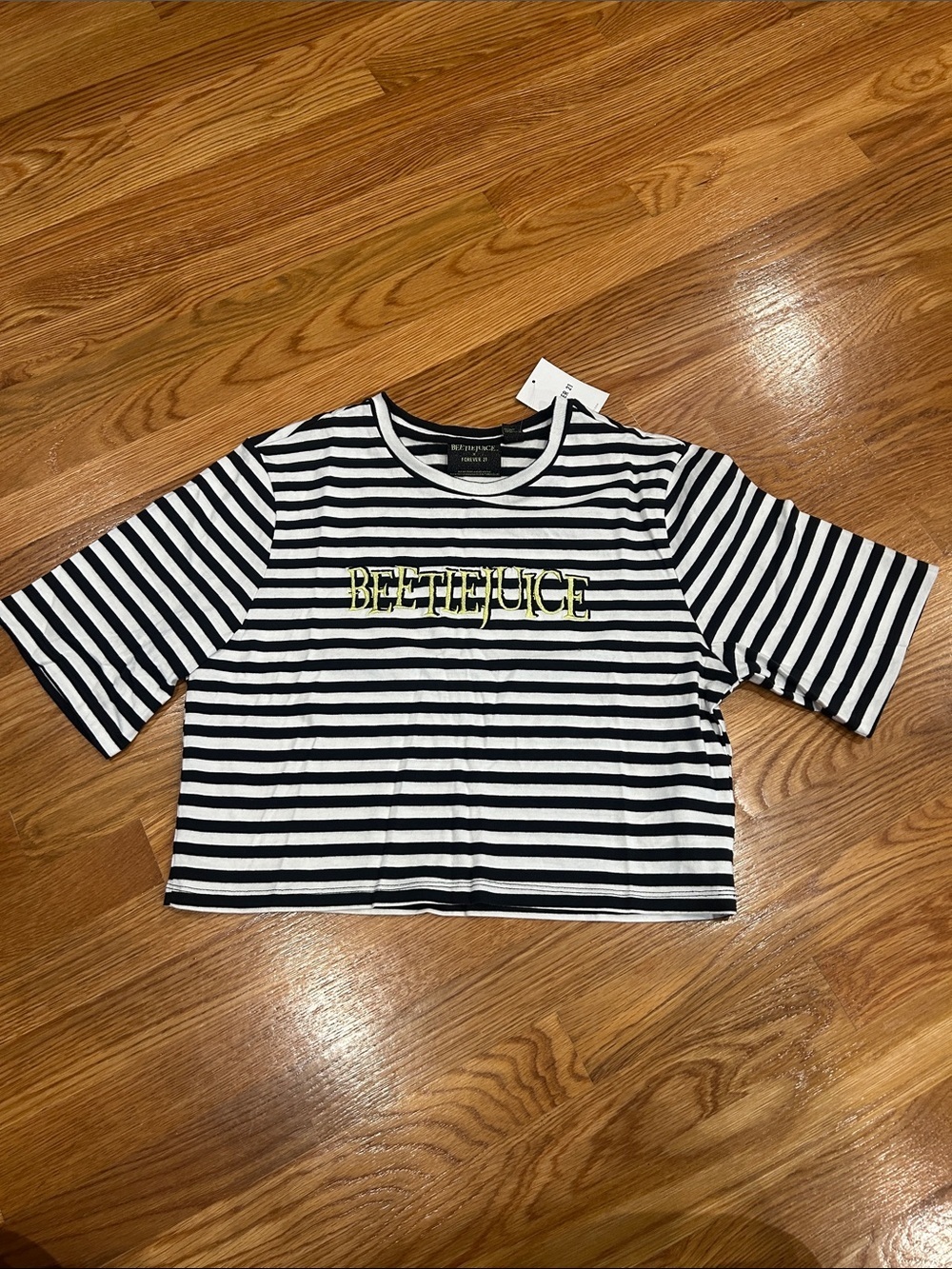 Beetlejuice x forever 21 embroidered Striped Crop Tee Black & White medium new - Picture 1 of 6